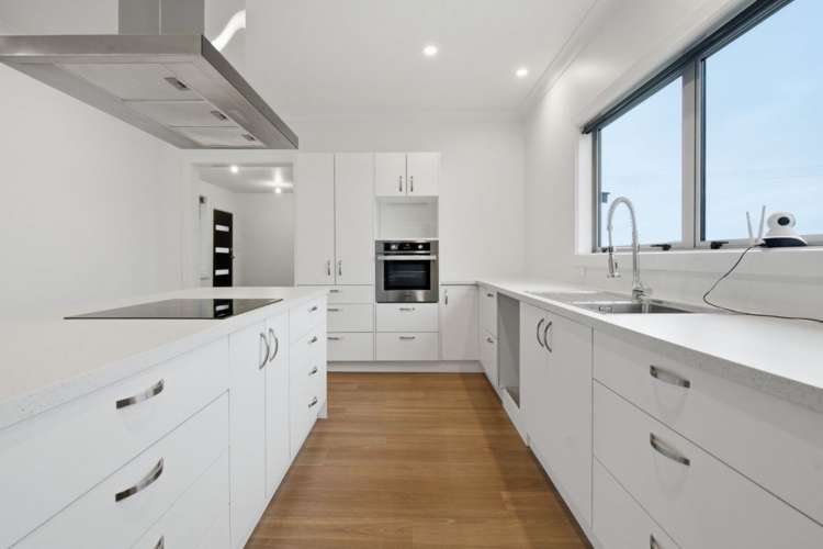 135 Elizabeth Avenue_5