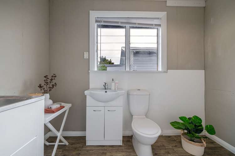 25 Glasgow Street Takaro_19