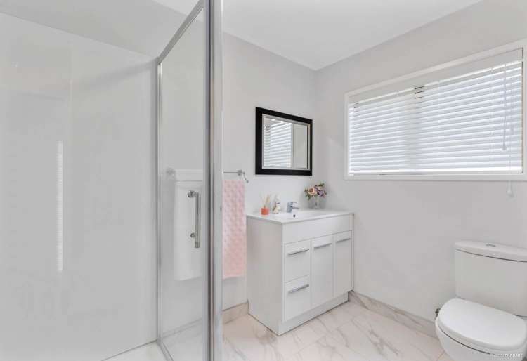 1/3 Tahinga Street Northcote_10