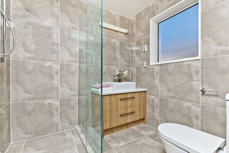 2 Ti Kouka Place Te Atatu Peninsula_26