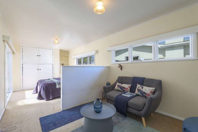 23 Neale Avenue Stoke_17