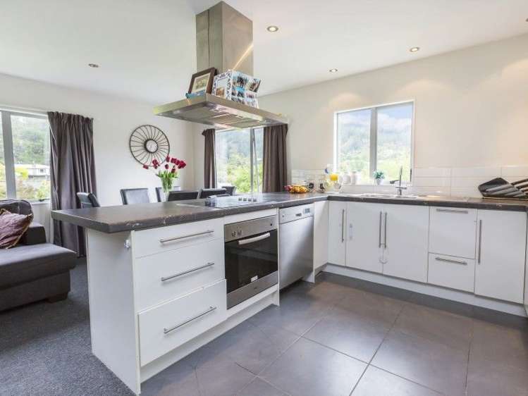 33 Forest Road Pinehaven_6