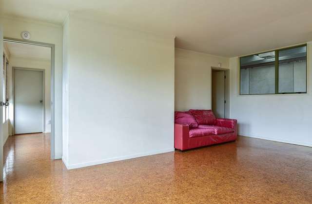 76 Central Park Drive 11401_3