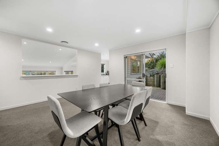 105 Waitakere Road Waitakere_15
