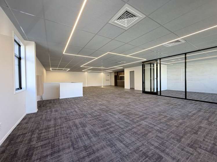 Unit A/59 Leonard Road Mt Wellington_2