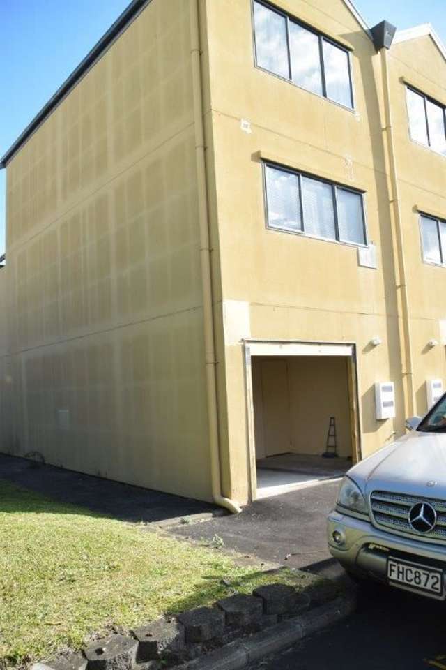 13/12 Crown Lynn Place New Lynn_2