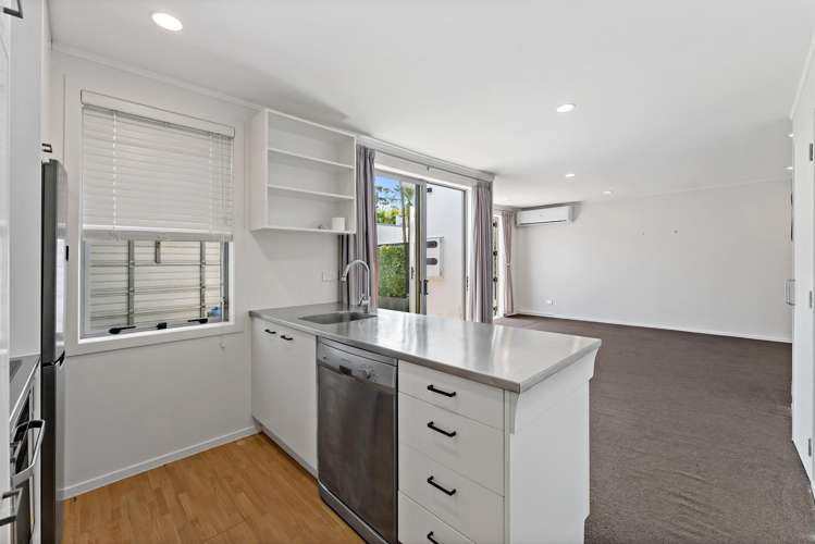 50/3 Wagener Place_2