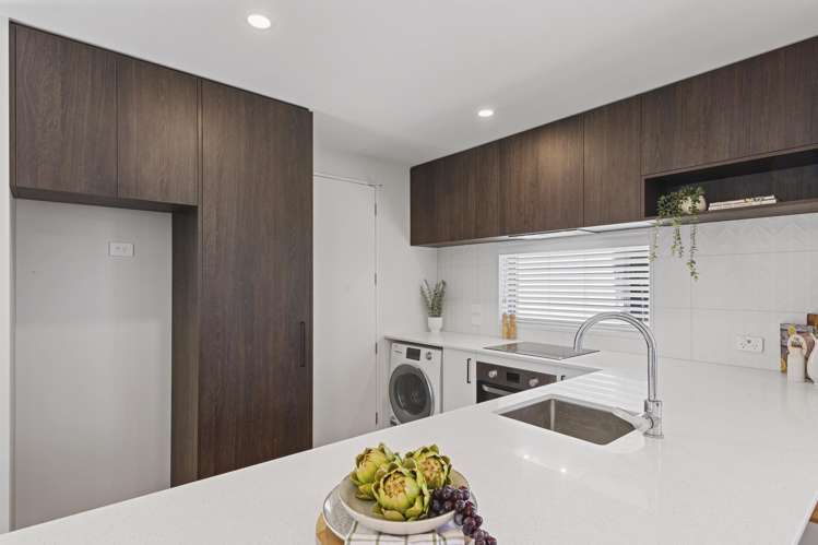 1/33 Frederick Street Waltham_6