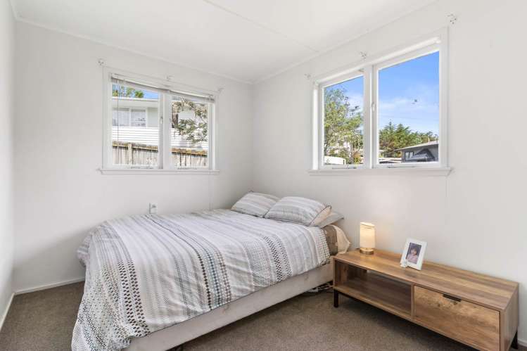 71 Vipond Road Stanmore Bay_8