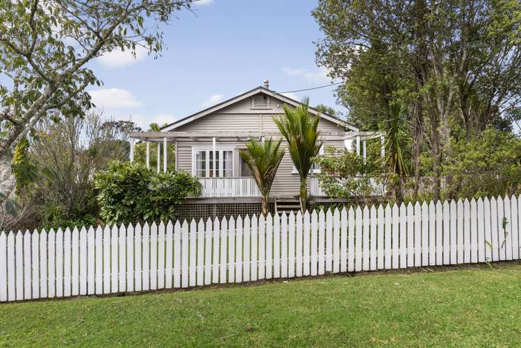 33 Roland Road Greenhithe_31