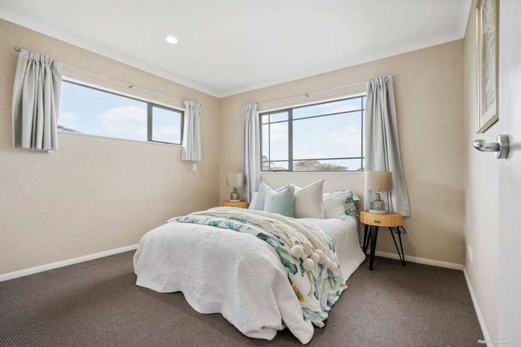 8 Dalcross Drive Flat Bush_14