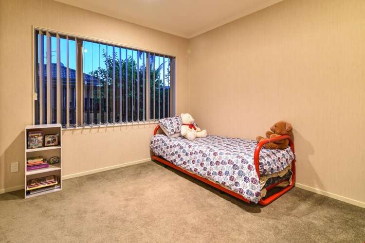 29 Stranraer Crescent Wattle Downs_19