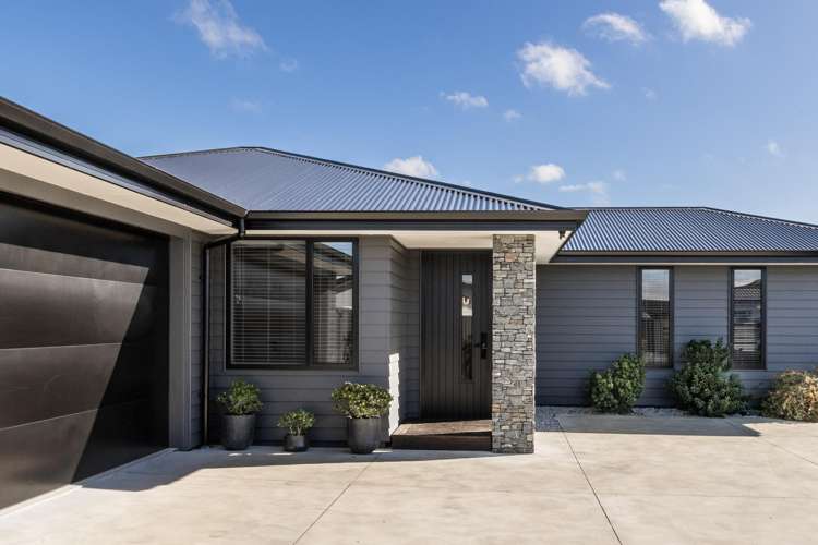 10 Meech Way Frimley_33