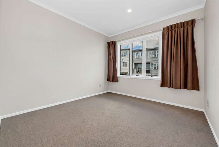 6 Panakenake Way Flat Bush_17