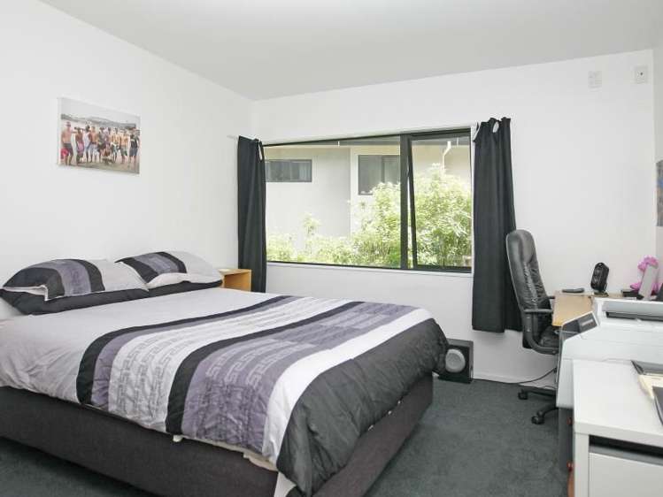 9 Sovereign Point Kaiwharawhara_11