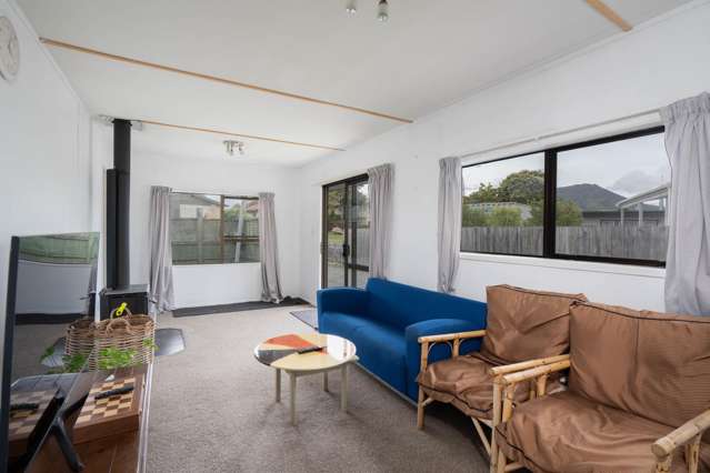 2/1 Glengarry Place Hilltop_1