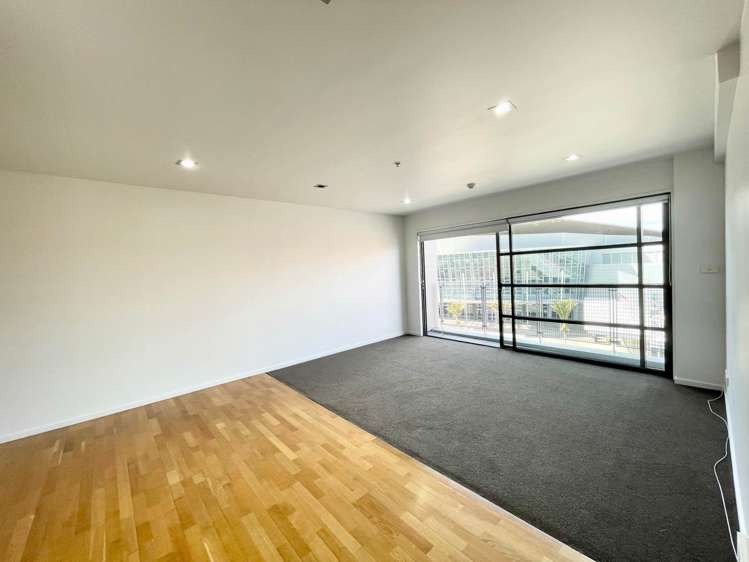 424/57 Mahuhu Crescent Auckland Central_3