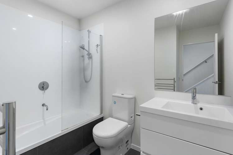 27 Ara Mara Hua Henderson_19