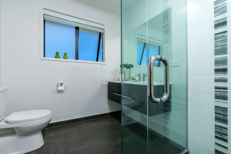 2 Ruth Craig Place Stanmore Bay_11