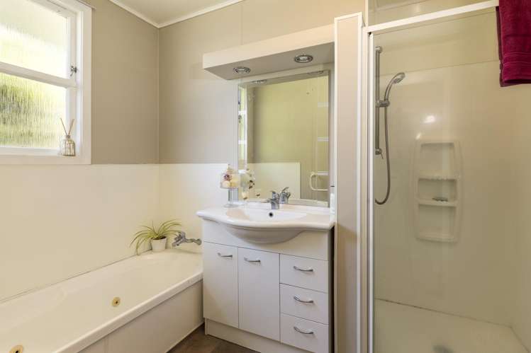 11 Washington Crescent Redwoodtown_17