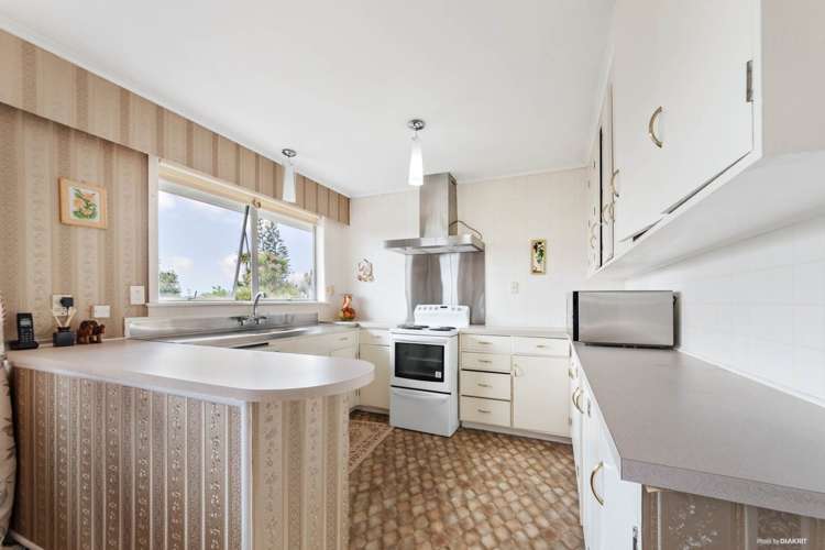 8 Fowey Avenue Te Atatu South_9