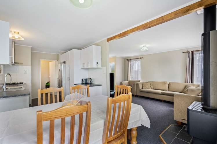 89 Saint Annes Crescent Wattle Downs_9