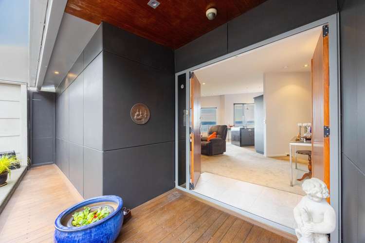 4B Seapoint Road Bluff Hill_23