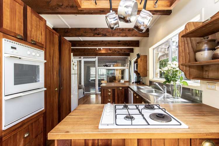 208 Mapara Road Acacia Bay_26