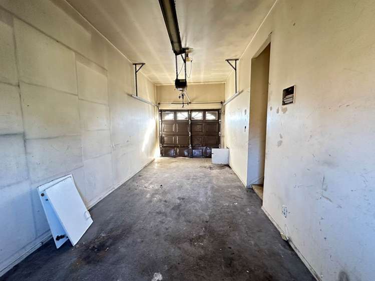 18 Phoenix Place Papatoetoe_15