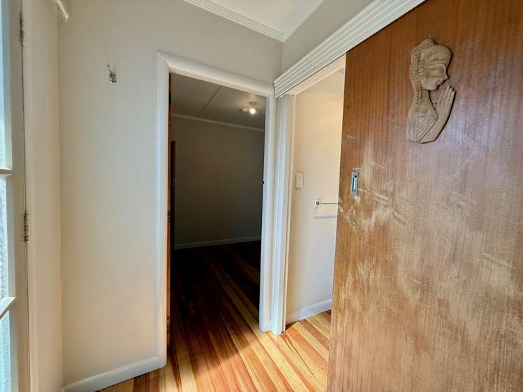 27 Lorenzen Bay Road Raglan_8