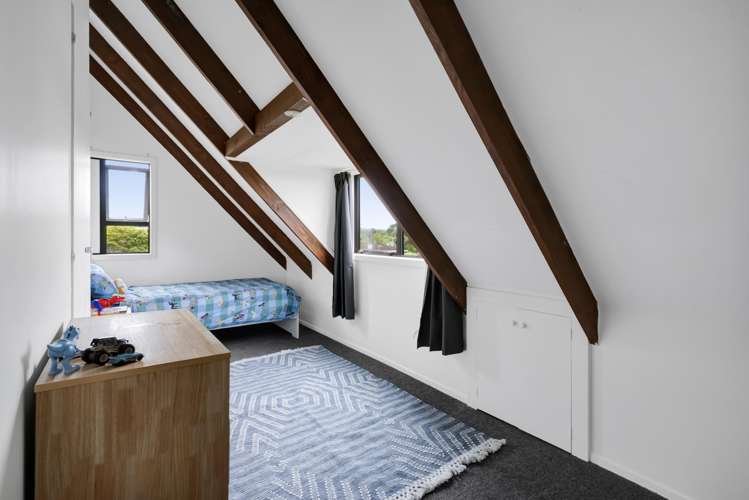 9 Ruskin Place Westown_11