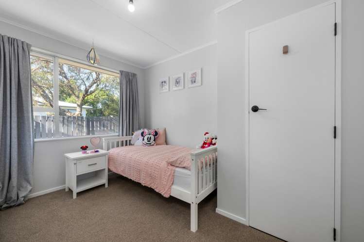 4 Chante Crescent Renwick_16