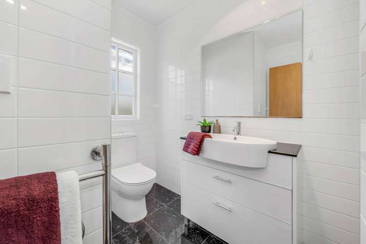 9 Third View Avenue Beachlands_26