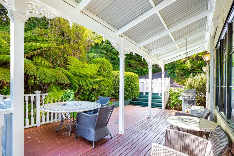 47 Chatham Avenue Paremoremo_18