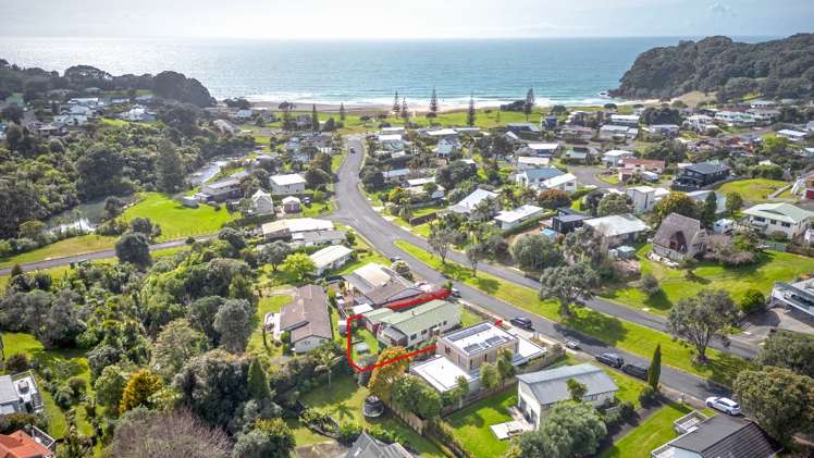 121 Onemana Drive Onemana_3