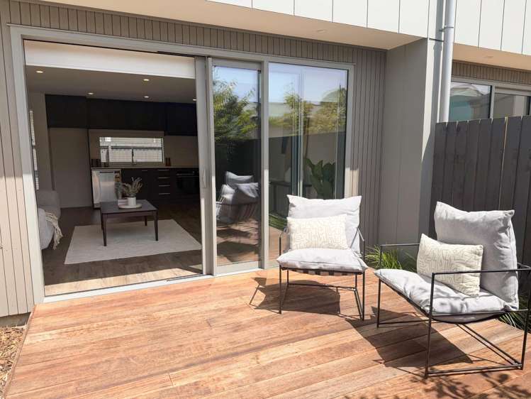 3/6 Strauss Place Somerfield_5