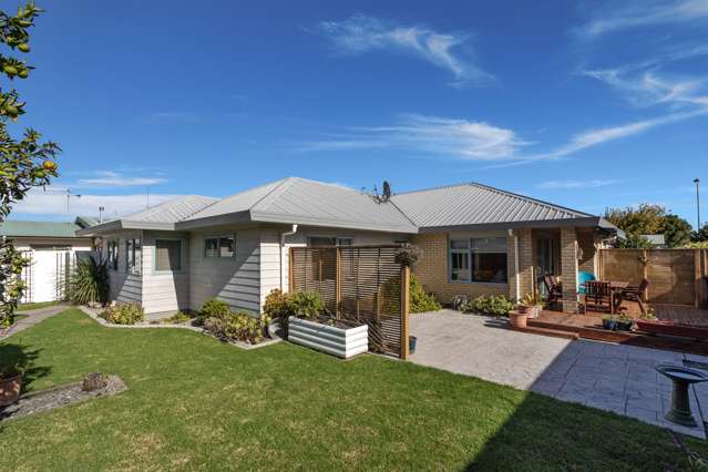 6 Edgewater Grove Whakatane_1