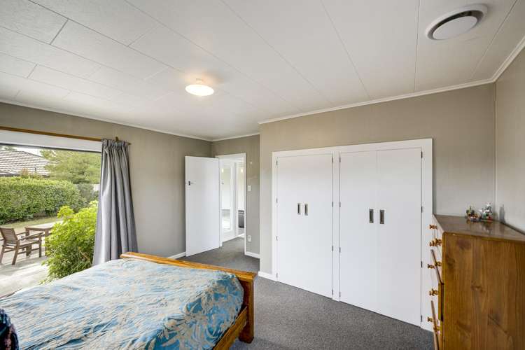 13 Howard Road Taradale_17