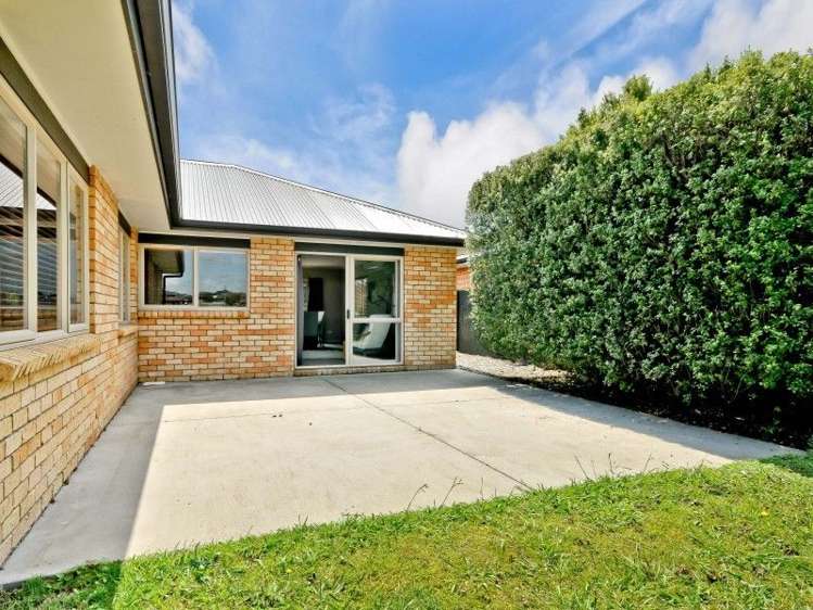 91 Farnborough Drive Grandview Heights_15