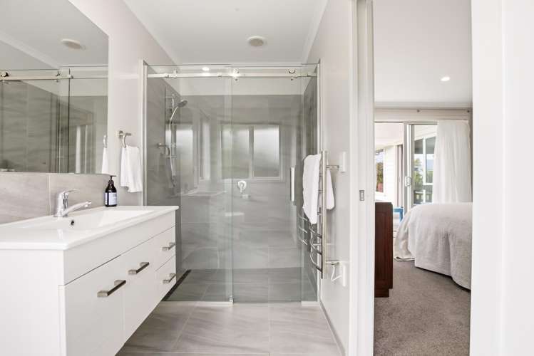 32 and 34 Ngahana Place Turangi_14