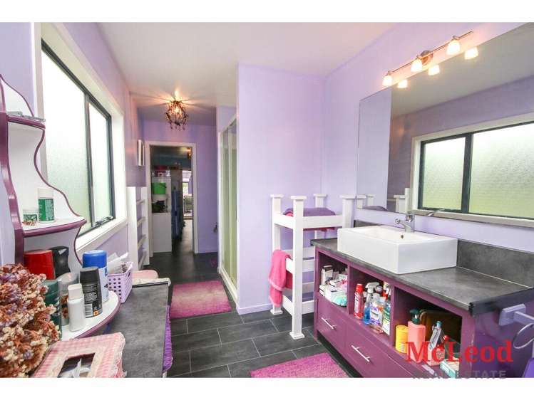 1742 Grahams Road Eiffelton_8