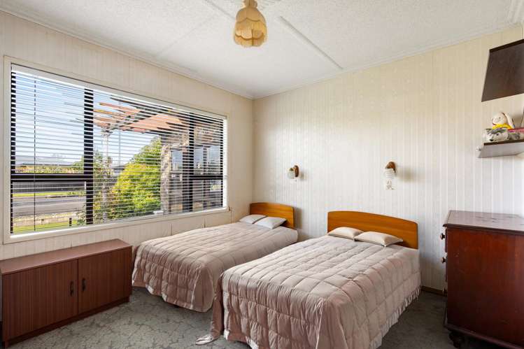 1412 Woodstock Avenue Mayfair_9