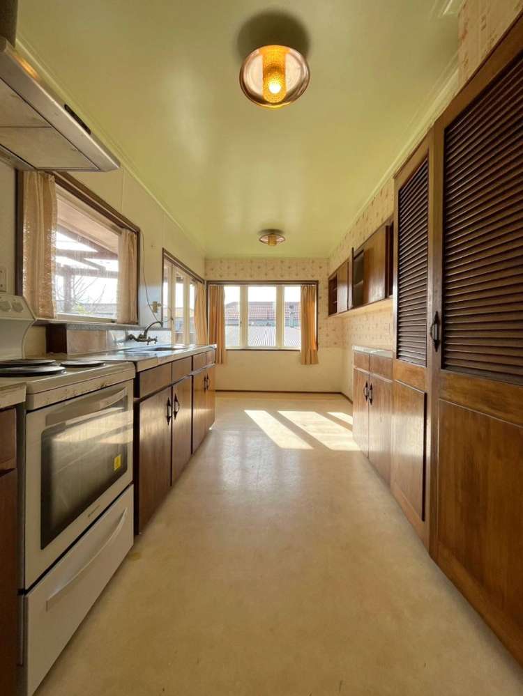 23 Barbary Avenue Kelston_5