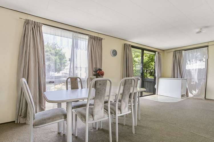 2/3 Barneys Farm Road Clendon Park_23