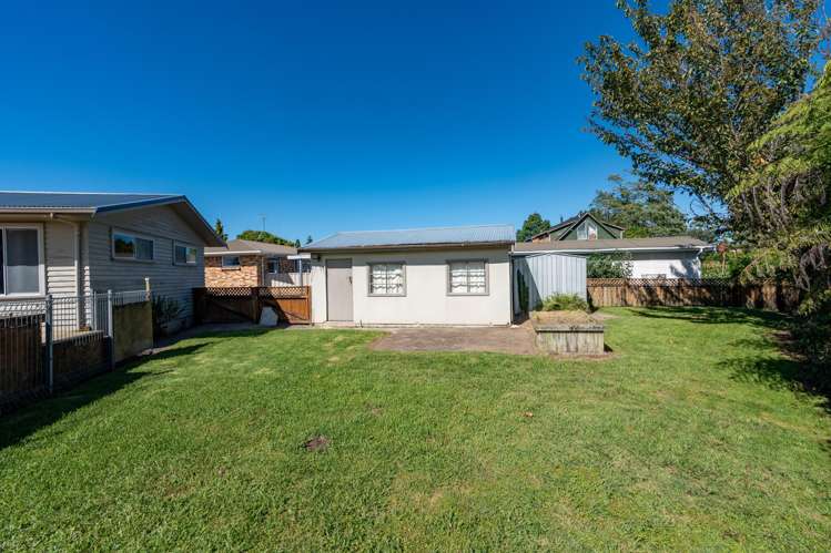 83 Bruce Avenue Glenview_11