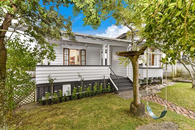 10 Hanlon Crescent Narrow Neck_0