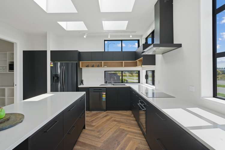 174 Southfield Drive Lincoln_10