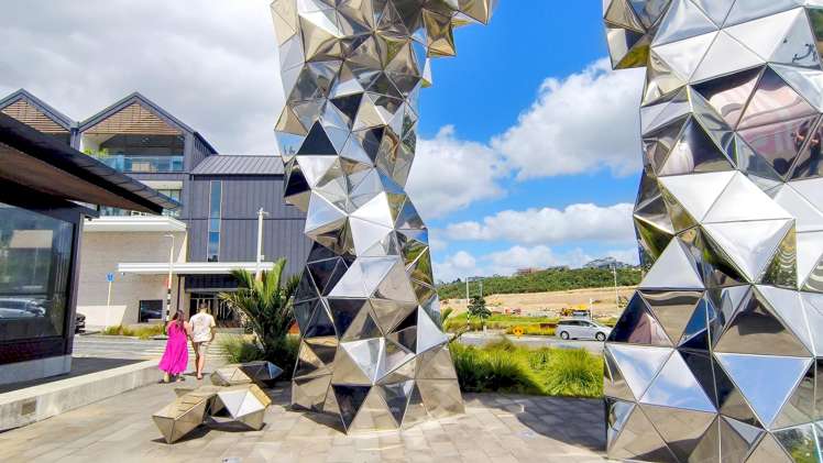 39 Headsail Drive Long Bay_35