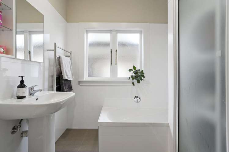 24 Queensway Three Kings_20