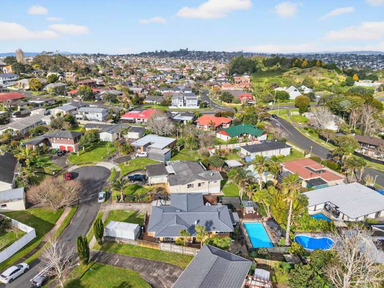 7 Tyrian Close Half Moon Bay_34